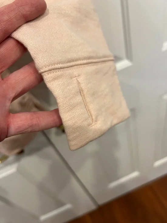 Carhartt Blush Pink Zip-Up Hooded Sweatshirt. New with tags. - Picture 4 of 8